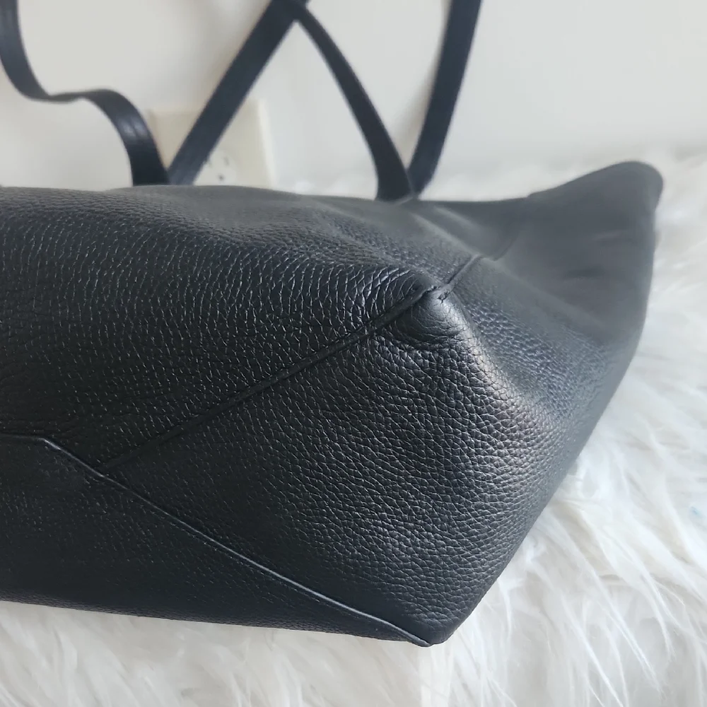 Michael Kors Elegant Black Tote